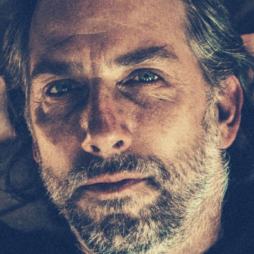 MUSIQUE – Florent Sivell lève le voile sur Broken Boy, son premier album