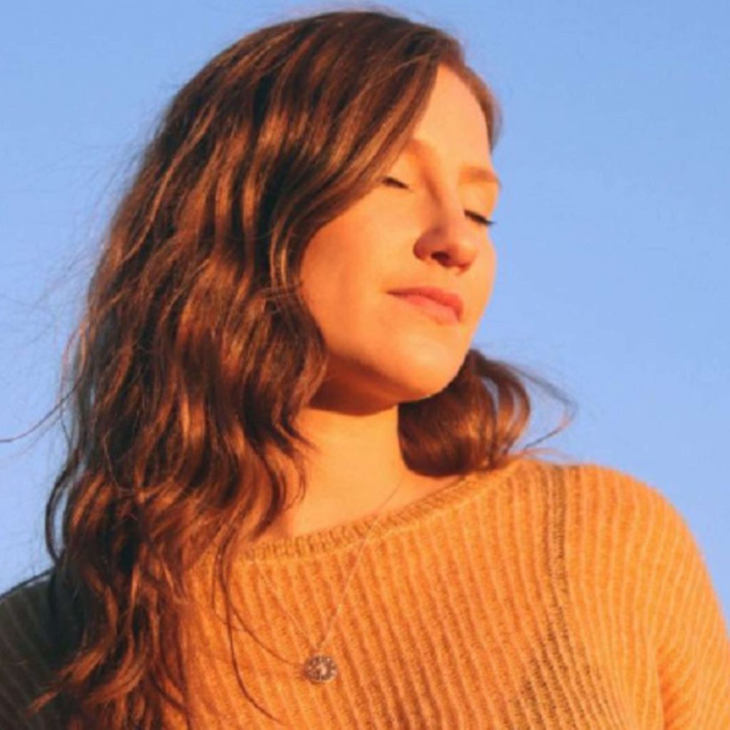 MUSIQUE – Lumière sur Sandrine St-Laurent et son premier album Celles que je connais