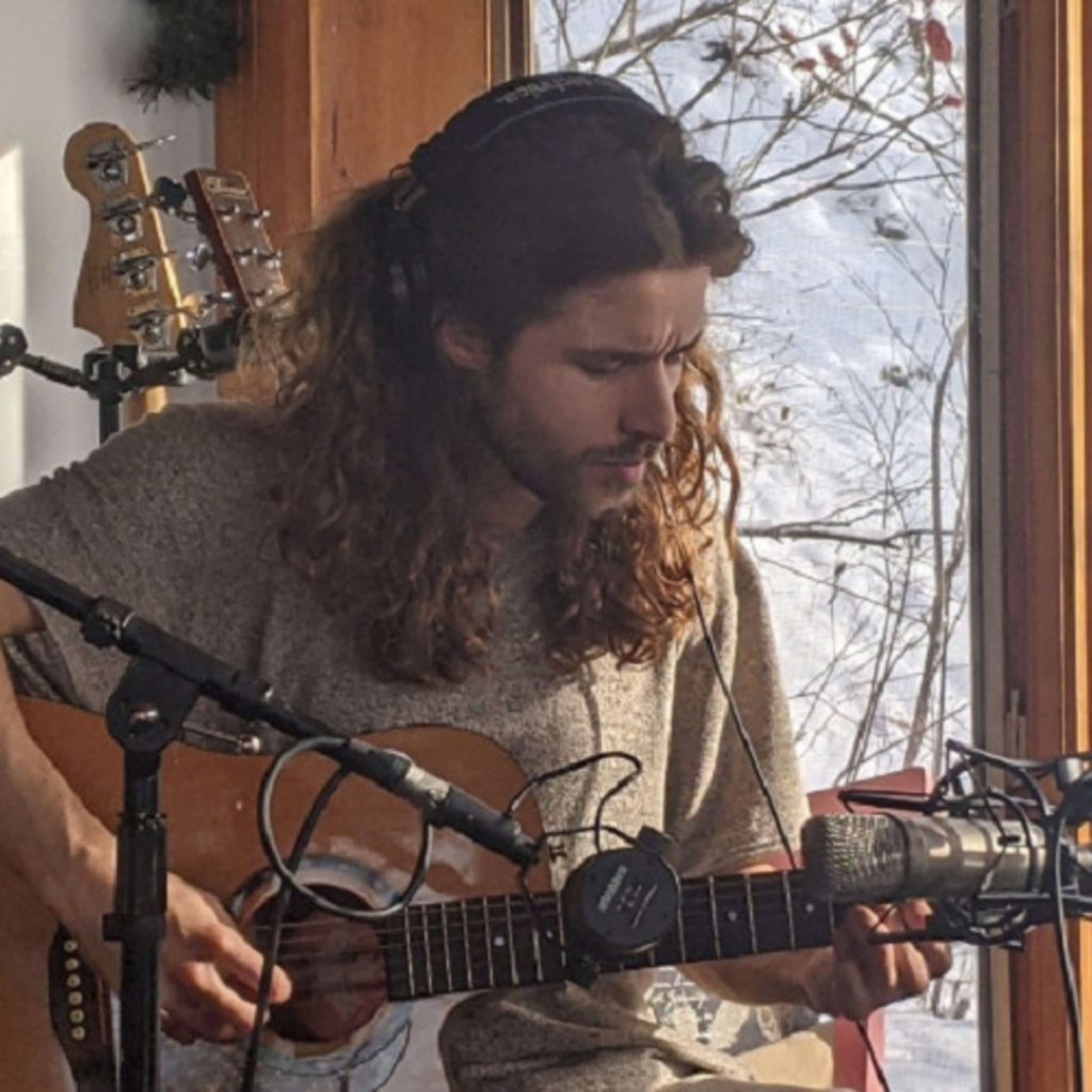 MUSIQUE – Lumière sur Marcus Wilcour et son premier album Maison pleine et papiers peints