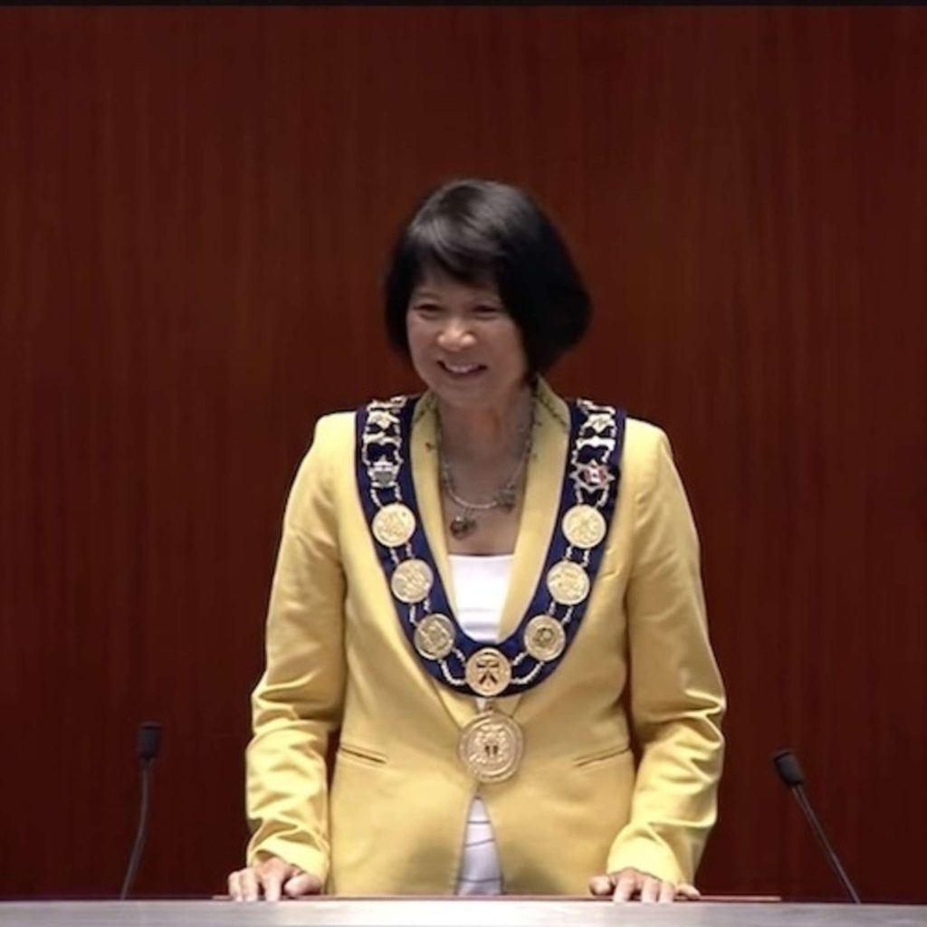 REPORTAGE – L’assermentation à la mairie d’Olivia Chow accompagnée de poésie