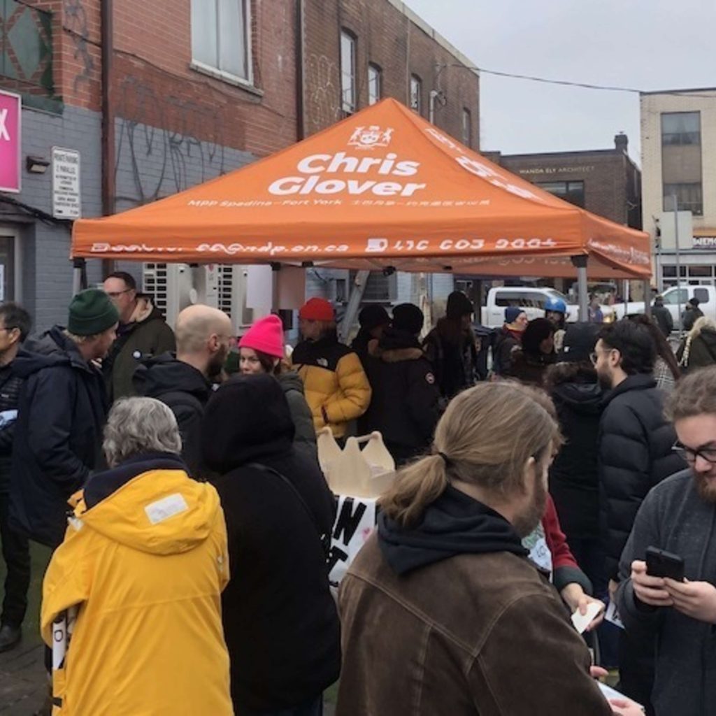 REPORTAGE – Toronto West End mobilisé contre le projet de Ontario Place de Doug Ford