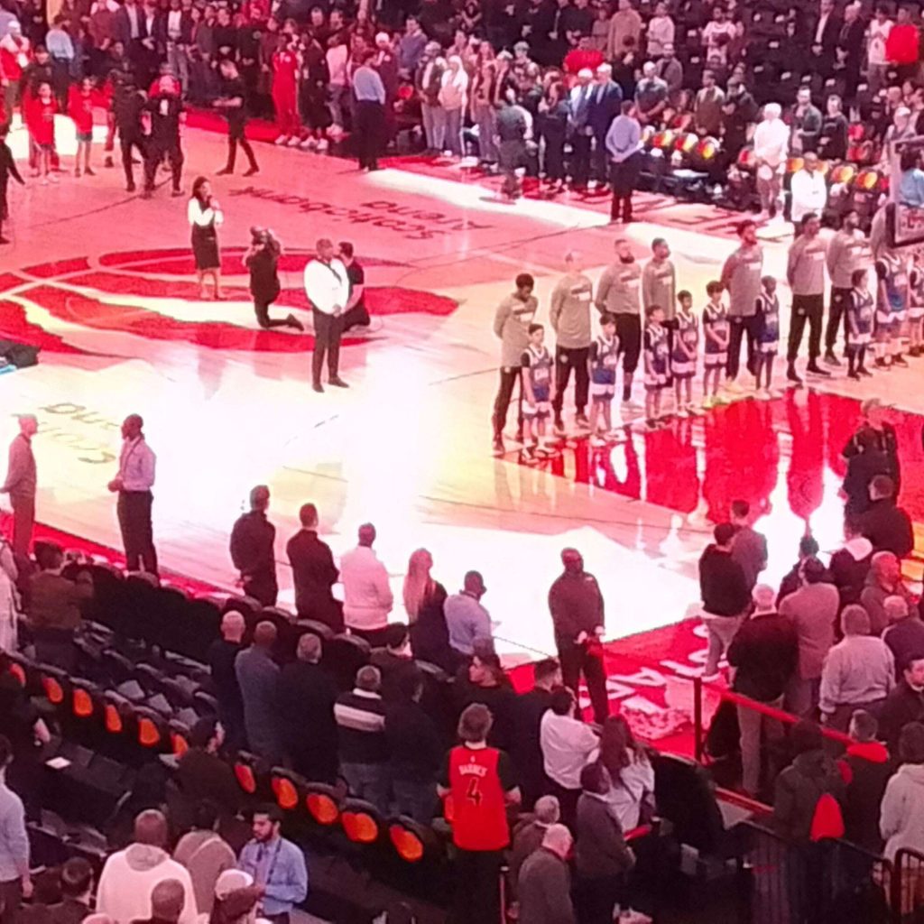 SPORT – Les Pelicans écrasent les Raptors à Toronto