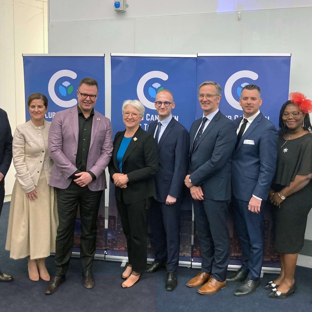 REPORTAGE – Invités de marque au dernier cocktail-conférence de Club Canadien de l’année