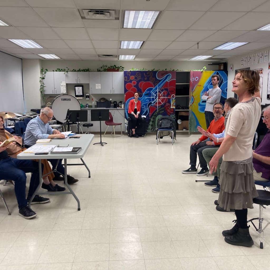 REPORTAGE – Madame met en scène sa 53è pièce de théâtre en français à Toronto