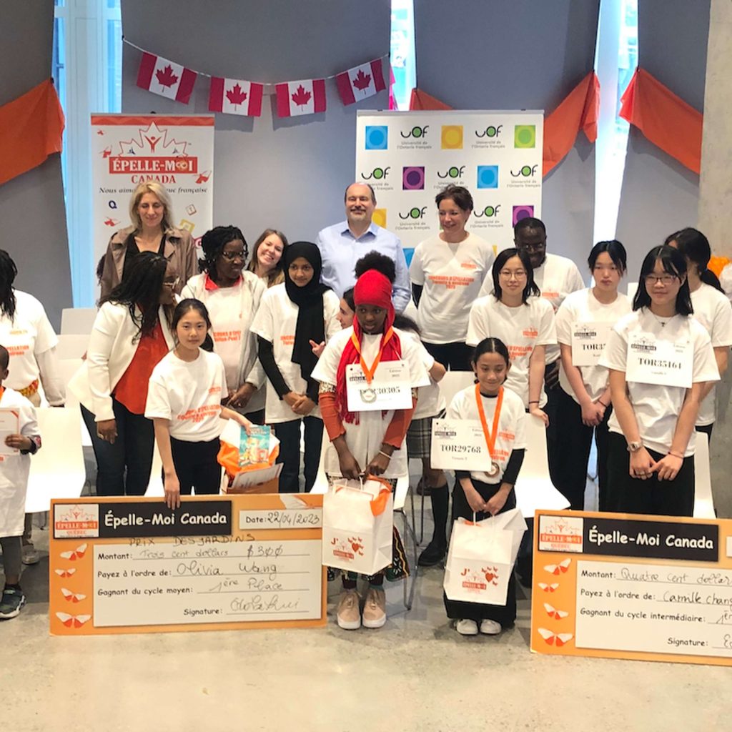 REPORTAGE – Les concours d’épelation poussent les jeunes à parler français et à se dépasser