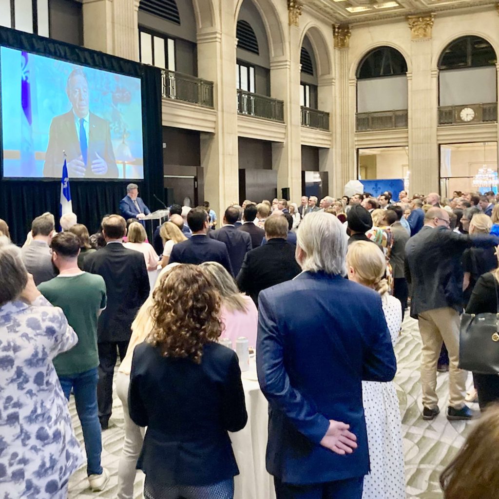 REPORTAGE – Le bureau du Québec à Toronto célèbre la fête nationale sans chef de poste permanent
