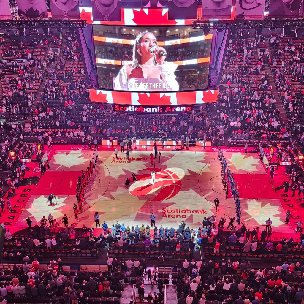 SPORT – Les Raptors surclassés par un Thunder dominateur : défaite 129-92