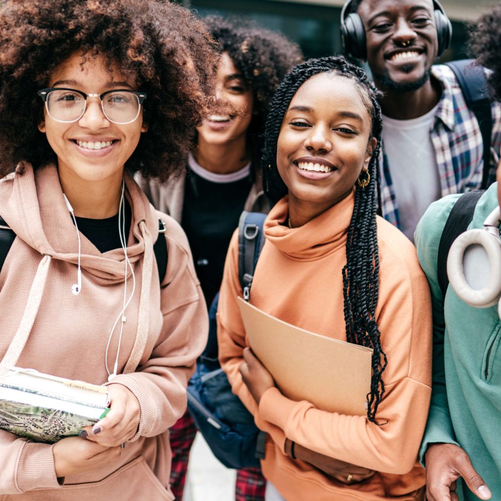 REPORTAGE – « L’absence d’un ministre de la jeunesse dans le gouvernement Carney est un recul majeur des enjeux de la jeunesse »