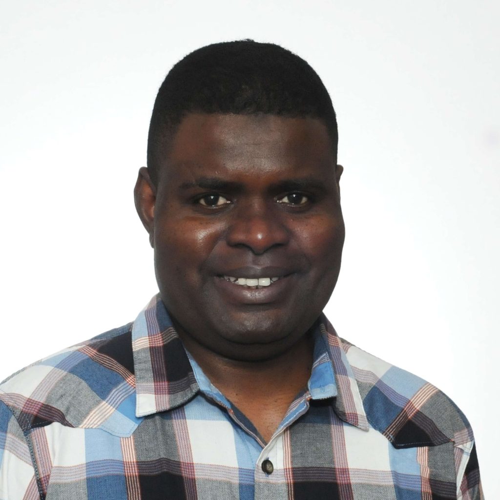 ENTREVUE – Amadou Ba, l’histoire africaine au Salon du livre des francophonies du Niagara