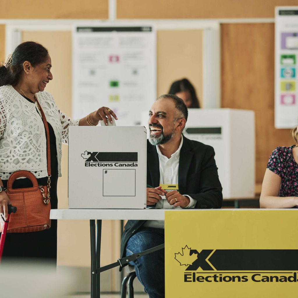 Reportage – Élections fédérales : mode d’emploi pour les nouveaux citoyens et jeunes électeurs