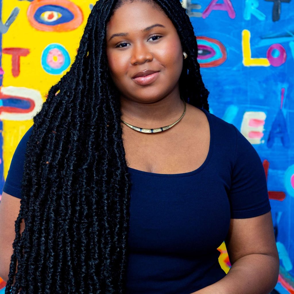 ENTREVUE – Découvrez le parcours de Zorha Konaté, francophone engagée et finaliste des Prix RelèveON 2025