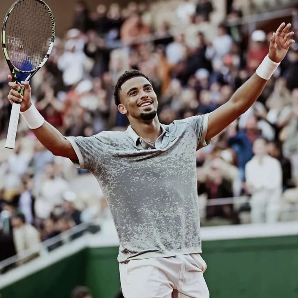 SPORT – Lumière sur Arthur Fils, la nouvelle sensation du tennis français
