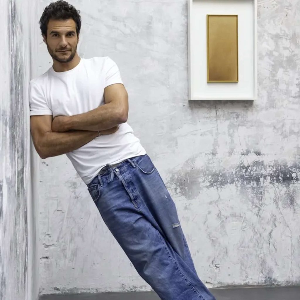 MUSIQUE – Retour sur le parcours d’Amir Haddad, de dentiste à star de la chanson