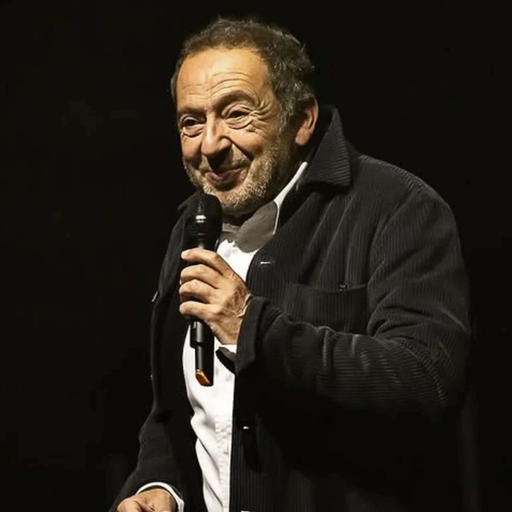 CINÉMA – Patrick Timsit, d’agent immobilier à humoriste et acteur, retour sur sa carrière