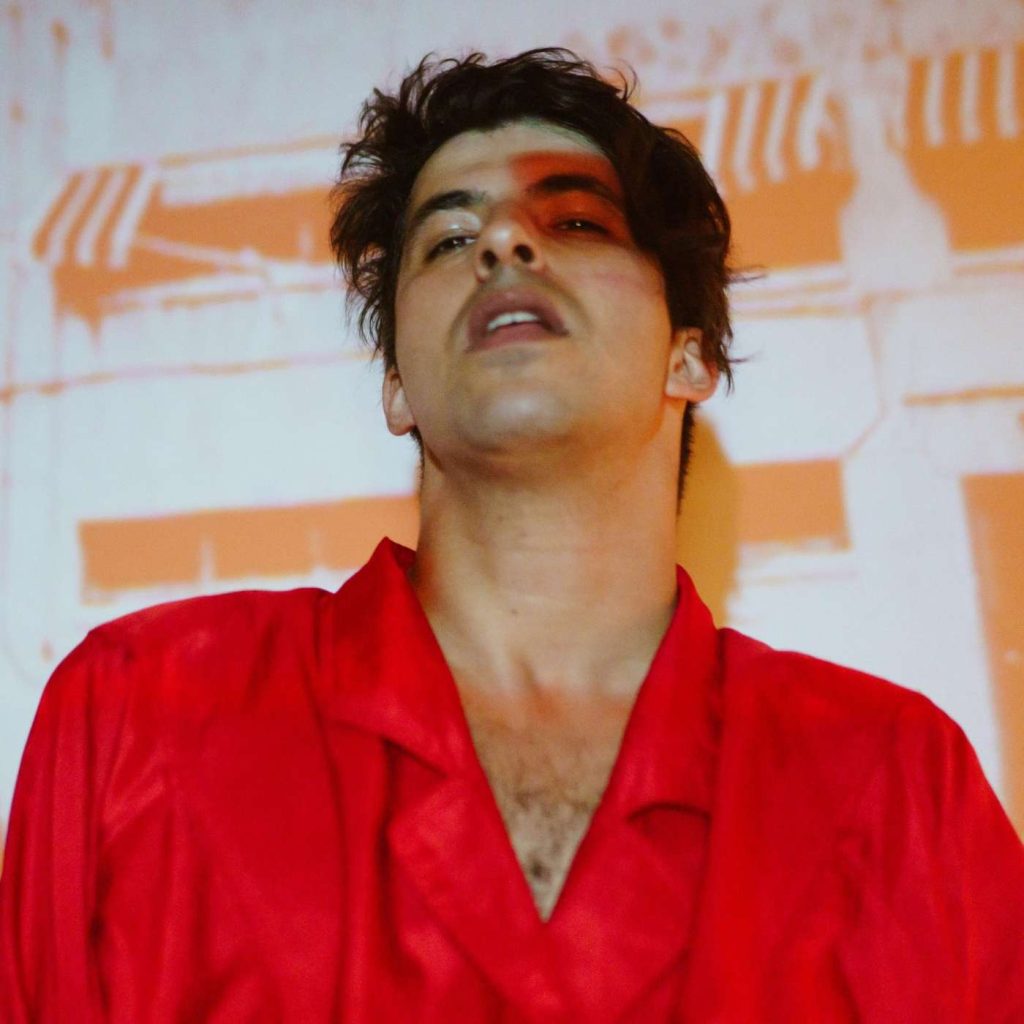 ENTREVUE – Mehdi Cayenne dévoile « Les points en l’air »