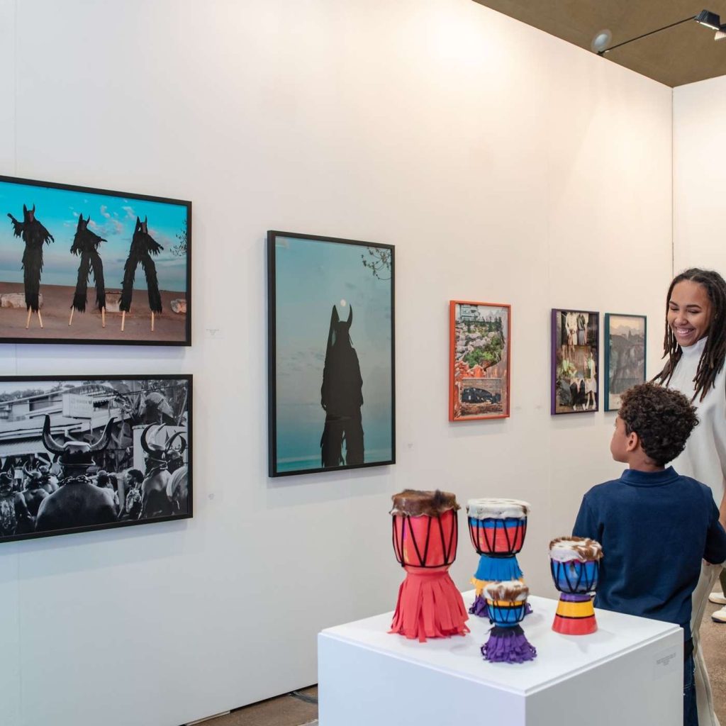 ENTREVUE – Art Toronto 2025 : Décryptage et visibilité des artistes francophones avec Christelle Inacio