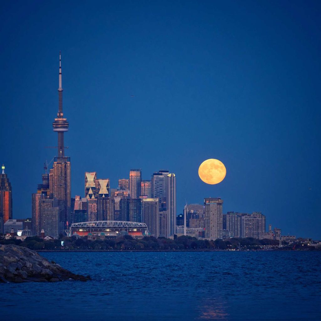 VIE PRATIQUE – Ne ratez surtout pas la lune du castor, une des 3 super lunes de 2025 !