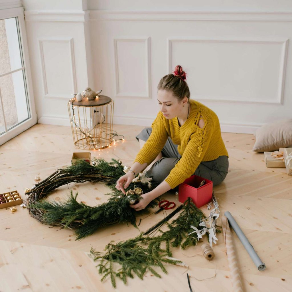 VIE PRATIQUE – Comment décorer son intérieur pour les fêtes de fin d’année à moindre coût ?